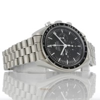 Omega Speedmaster Ref. 31030425001001