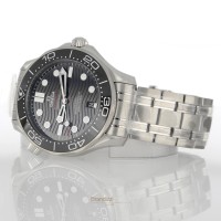 Omega Seamaster Diver 300 Ref. 21030422001001