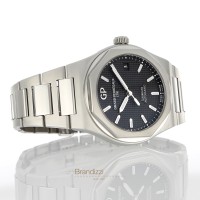 Girard Perregaux Laureato Ref. 81005-11-632-11A - Like New