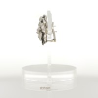 Orecchini in oro bianco con brillanti bianchi e neri