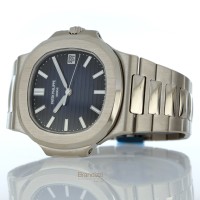 Patek Philippe Nautilus Ref. 5811/1G-001
