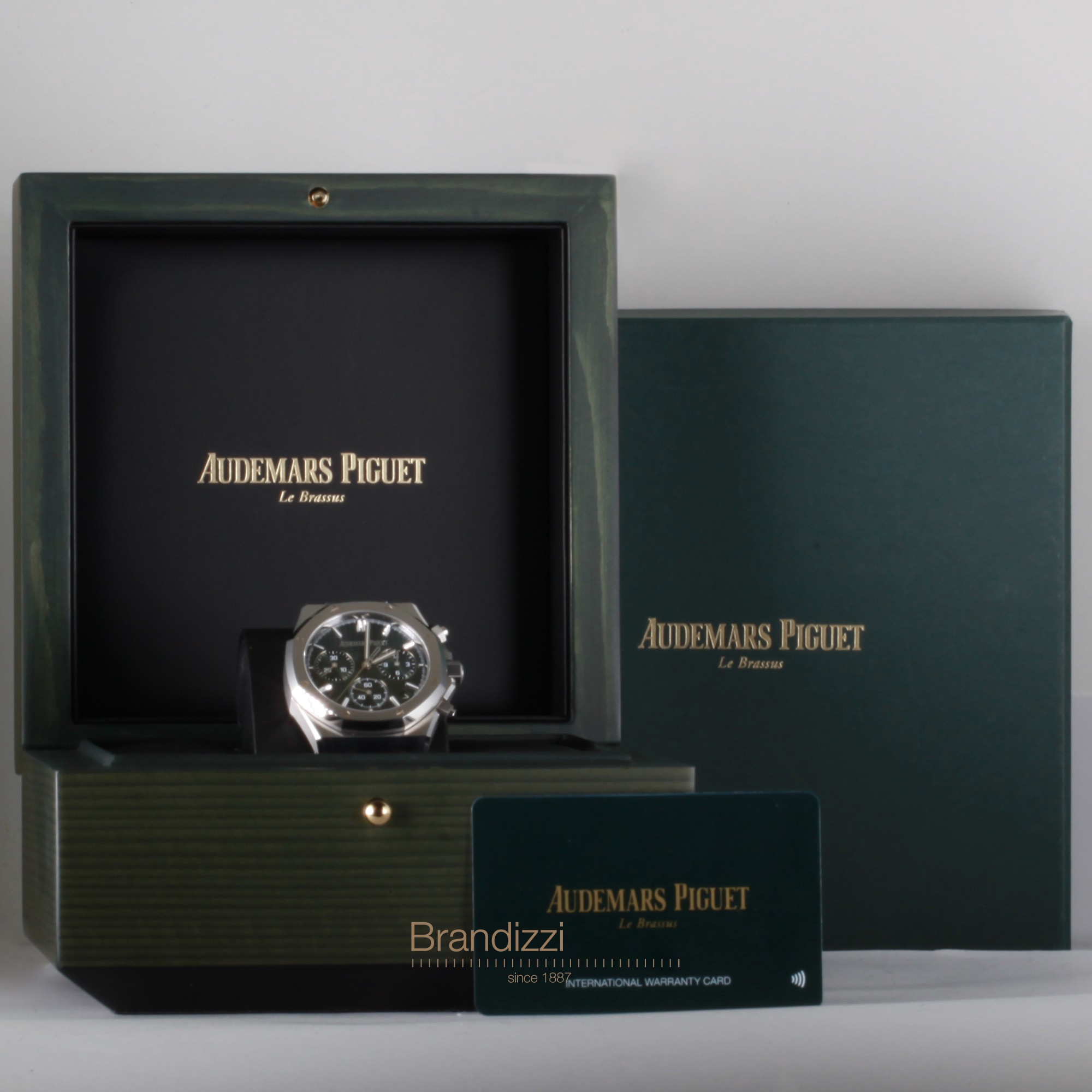 Audemars Piguet Royal Oak Chronograph Ref. 26240ST.OO.1320ST.08 Like New