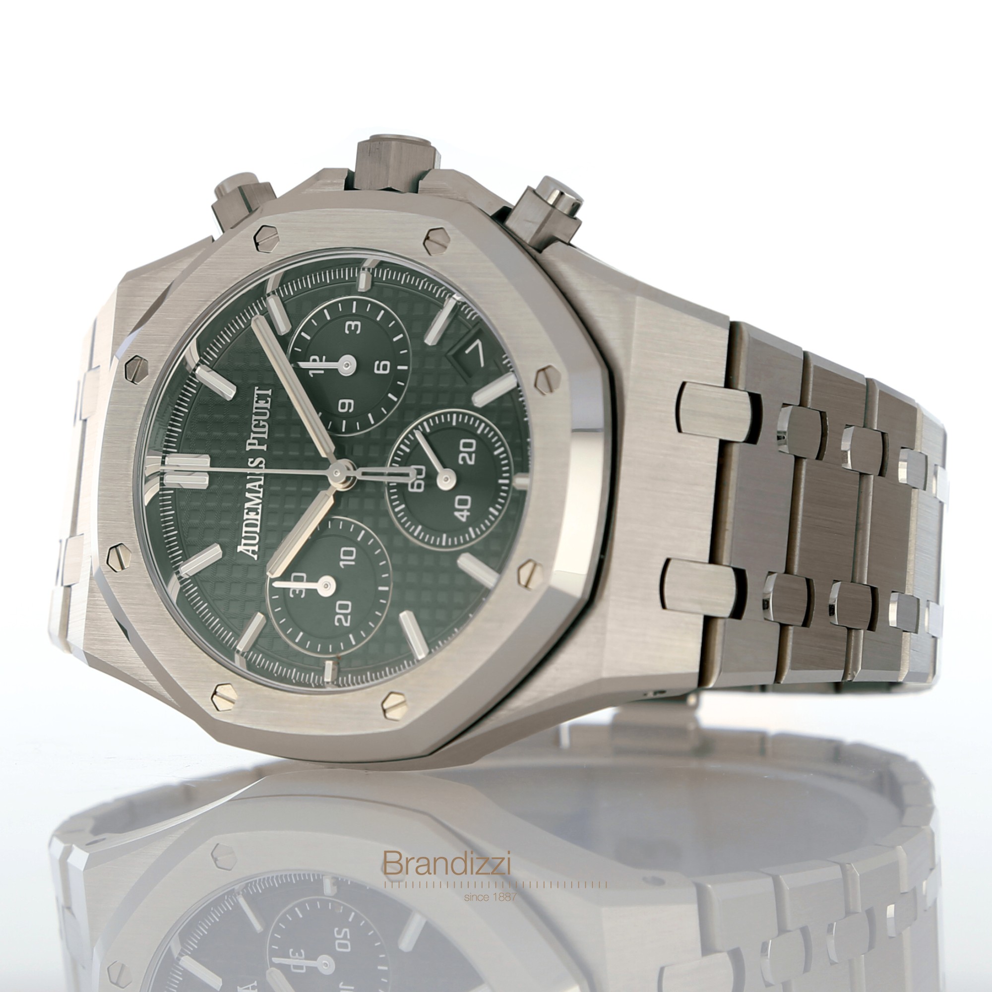 Audemars Piguet Royal Oak Chronograph Ref. 26240ST.OO.1320ST.08 Like New