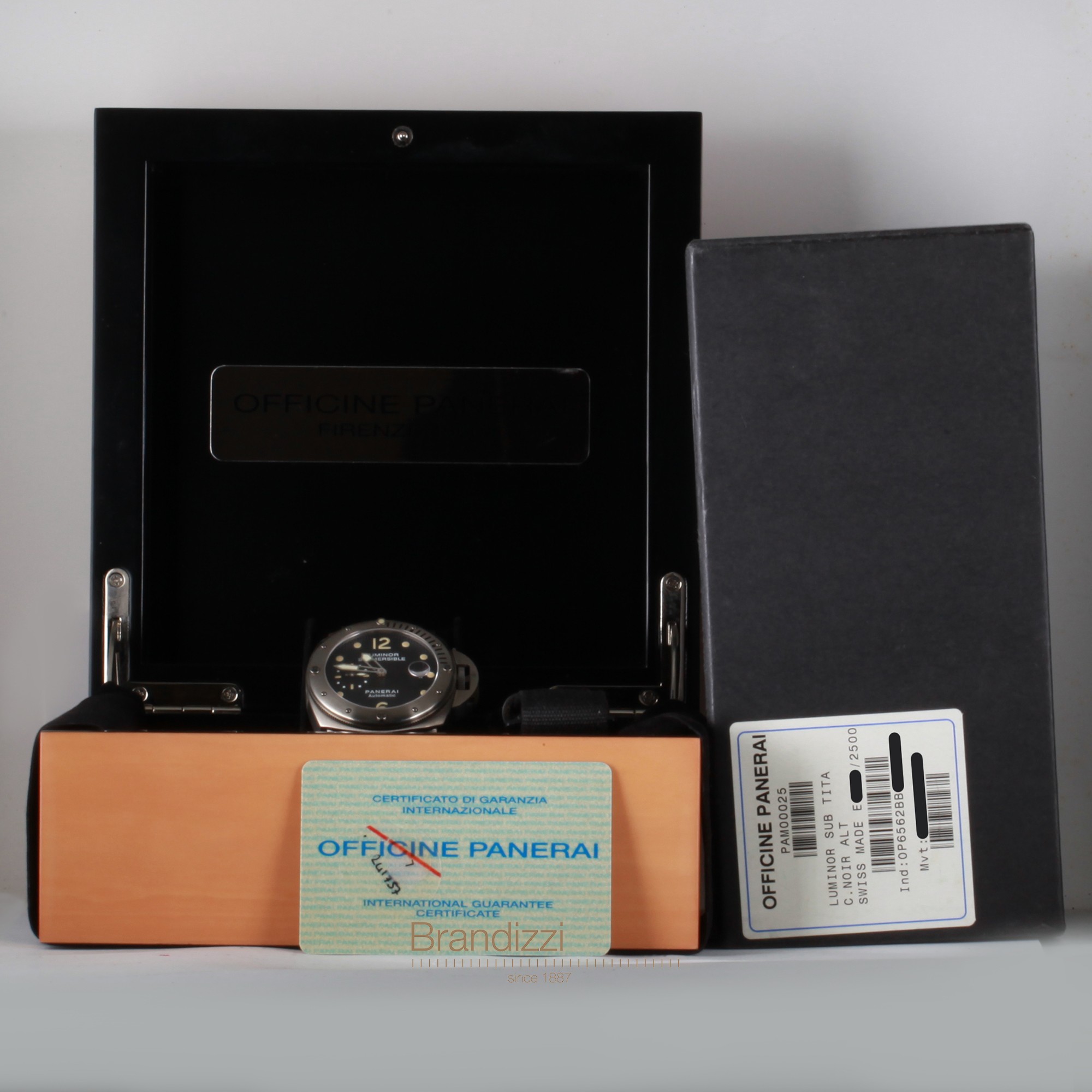 Panerai Luminor Submersible PAM00025 - OP6562